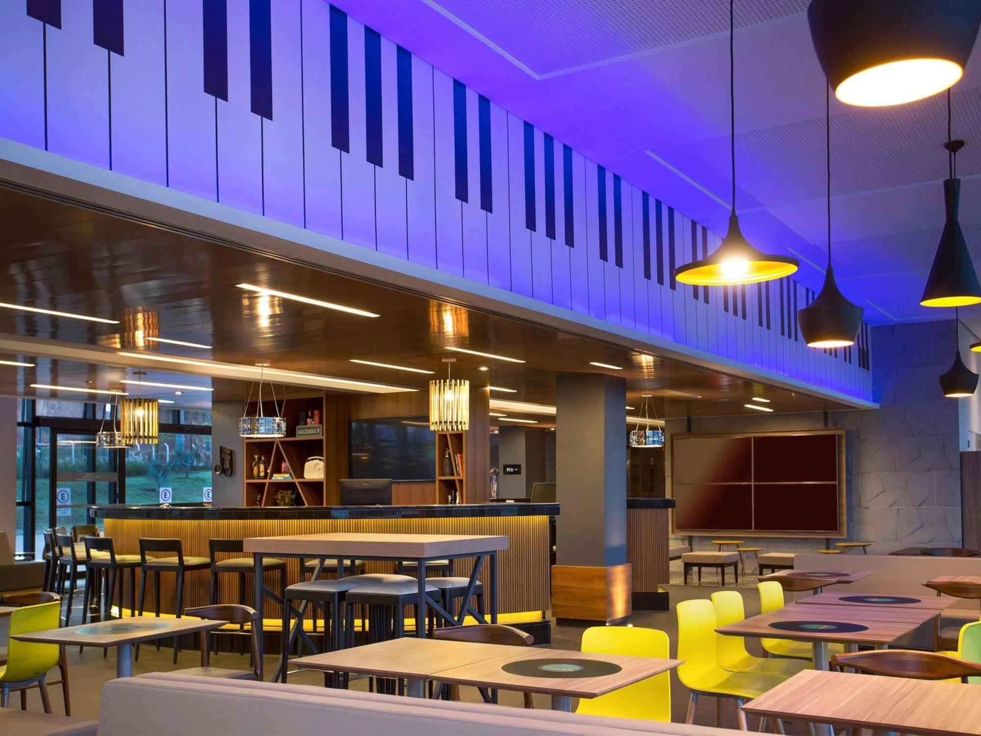 ホテル Ibis Styles Taubaté エクステリア 写真