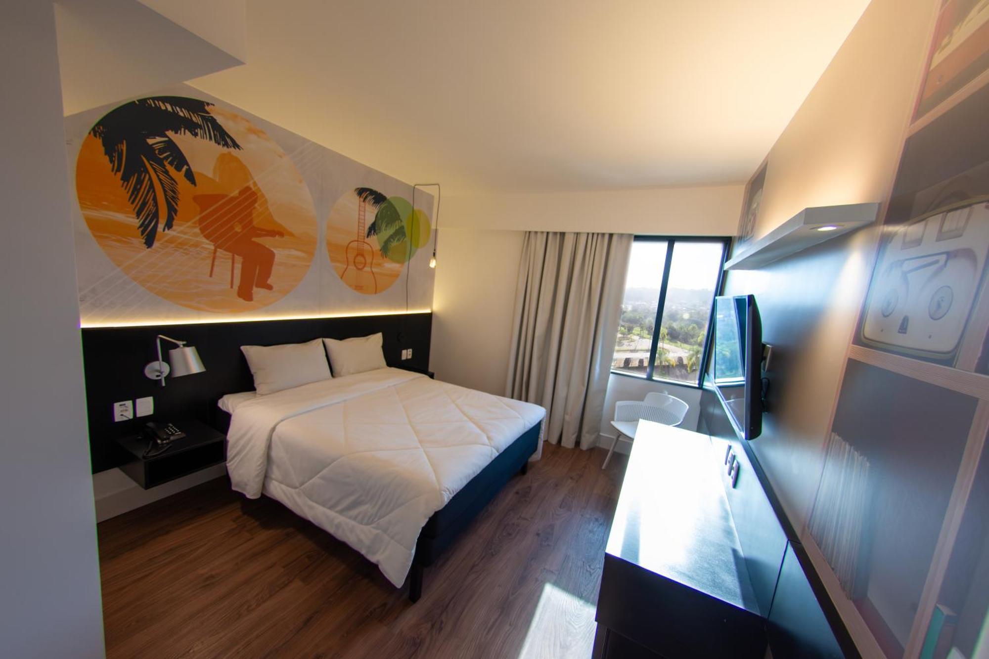 ホテル Ibis Styles Taubaté エクステリア 写真
